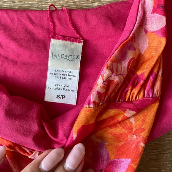 L space bikini - Picture 3 of 9